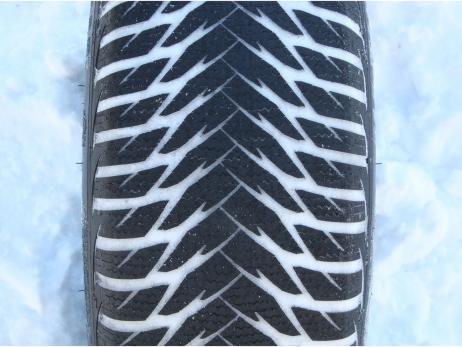 Goodyear UltraGrip 8